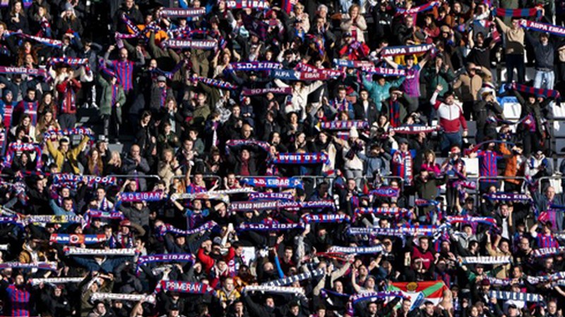 Eibar KE-k Alavesen partidurako sarrerak erosi ahalko dituzten bazkideen zerrenda jakitera eman du