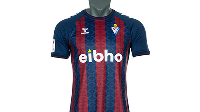 Eibar KE-k kamiseta berria aurkeztu du