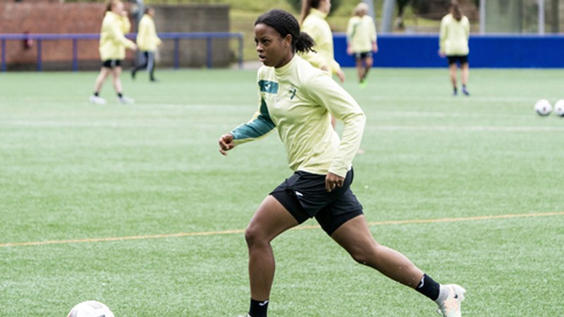 Eibar KE-ren emakumezkoen lehen taldea igoera postuan kokatu da