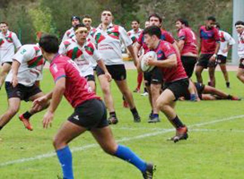Eibar Rugby Taldeak Sarako Izarrak taldearen aurka galdu zuen Unben