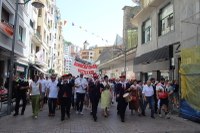 Eibar San Juan jaietan murgildu da, bero-boladaren erdian