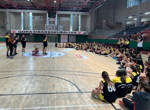 Eibar Saskibaloi Taldeak bere egun handia ospatu zuen aurreko zapatuan