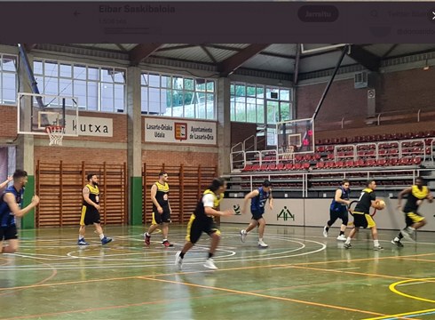 Eibar Saskibaloiko lehen taldeak saskiratze batengatik galdu zuen liderrarekin Ipuruan
