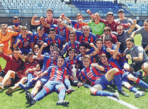 Eibar Urkoren patua: txapela irabazteak maila igotzea ez dizunean baimentzen