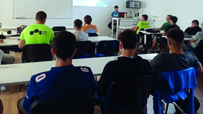 Eibarko 50 entrenatzailetik gora izan dira Akebaik antolatu dituen sentsibilizazio saioetan parte hartzen