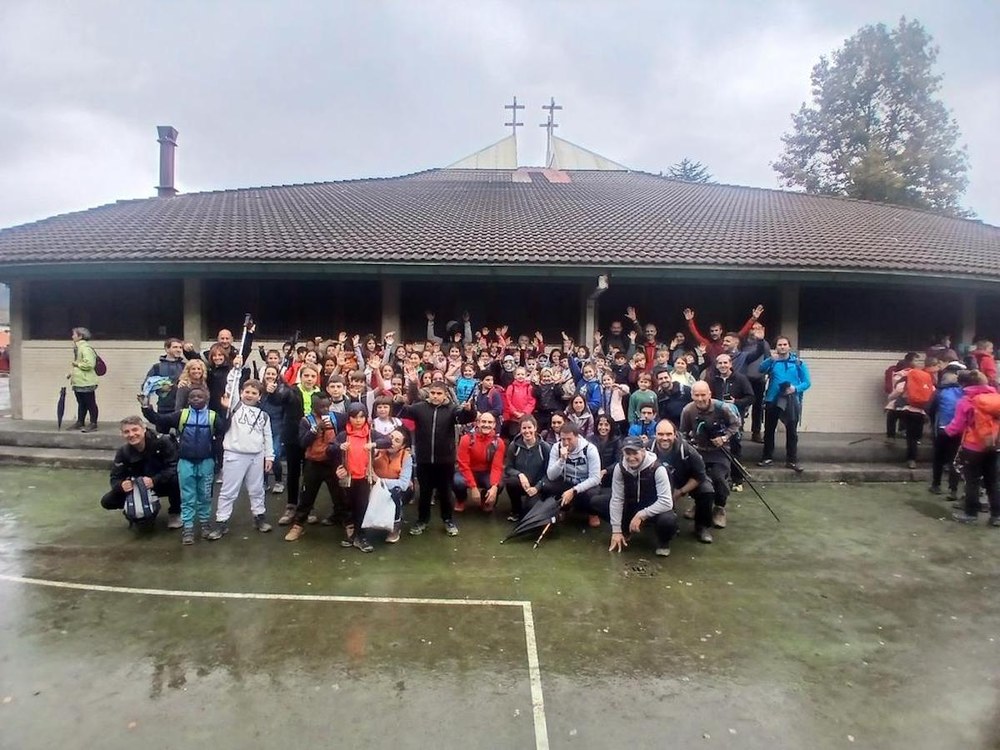 Eibarko 63 haur izan ziren Gipuzkoako Eskolarteko Finalistaren Egunean