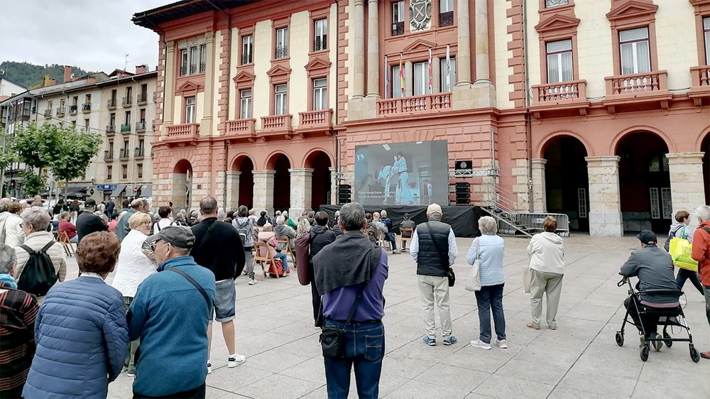 Eibarko azken 50 urteetako historiaren errepasoa egiten duen ikus-entzunezkoa proiektatuko dute gaur Untzagan