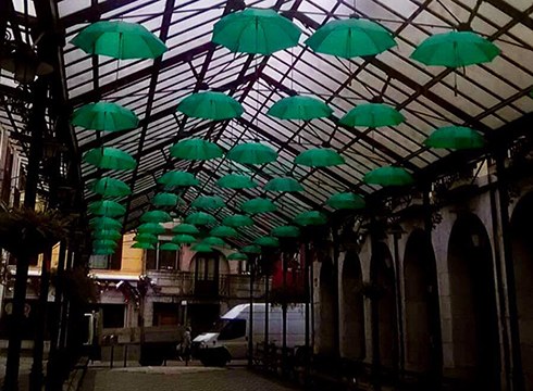 Eibarko Bizikleta Plaza kolore berdearekin argiztatuko dute Minbiziaren Munduko Egunaren harira