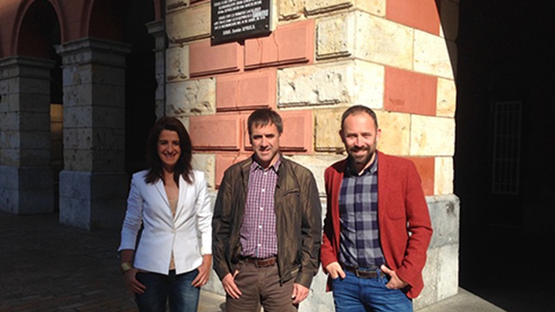 Eibarko bonbardaketa gogoratzeko agerraldia egin dute instituzioek