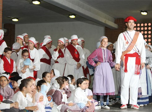 Eibarko Dantzari Eguna ospatuko da gaur Kezka Dantza Taldearen eskutik