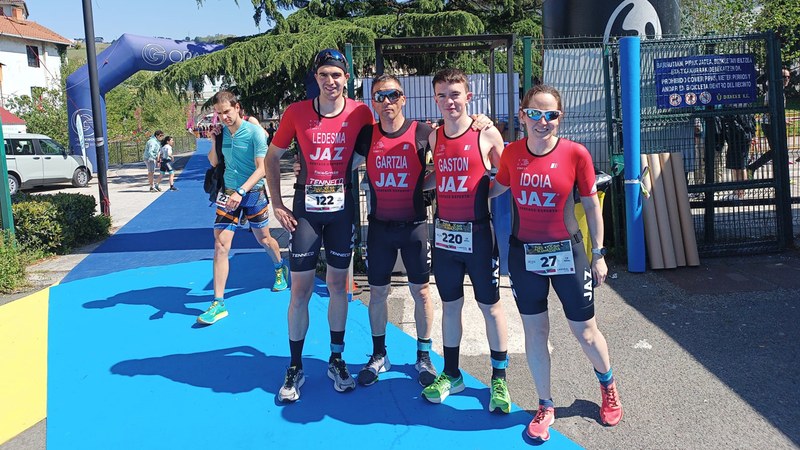 Eibarko duatloilariek Zizurkilgoan debutatu zuten