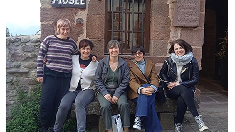 ‘Eibarko emazteen aztarnak’ erakusketa Donibane Garaziko apezpikuen presondegian