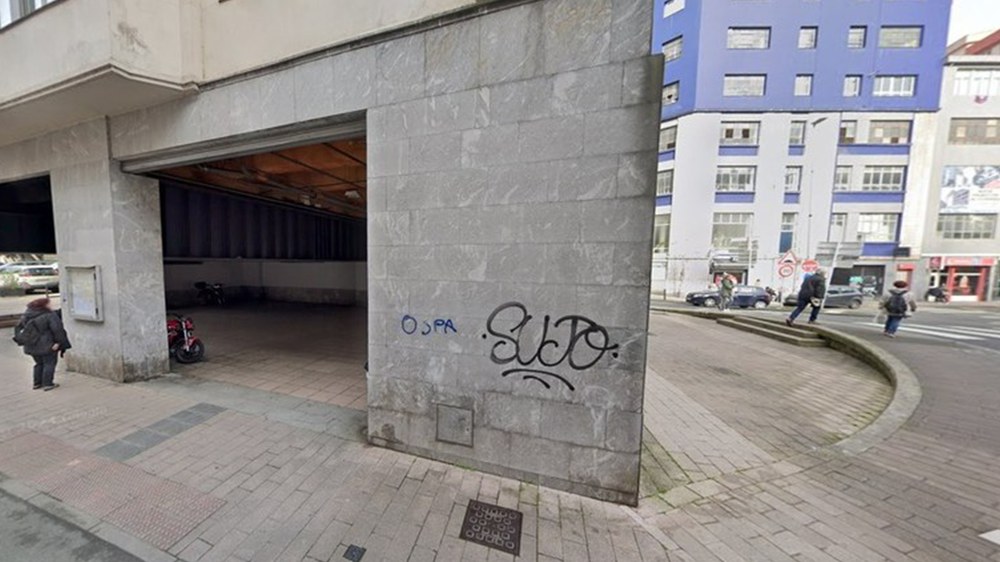 Eibarko eraikinetako pintadak kenduko dituzte Udalaren ekimenez