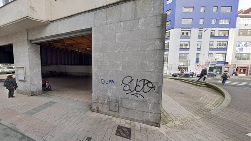 Eibarko eraikinetako pintadak kenduko dituzte Udalaren ekimenez