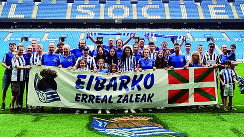 Eibarko Errealzaleak taldekoek 25. urteurrena ospatzen dihardute