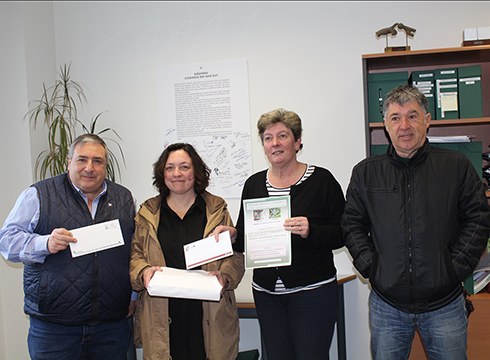 Gaur eguerdian banatu dituzte “Eibar aldeko euskara hiztegia” Argazki Digitalen lehiaketako sariak