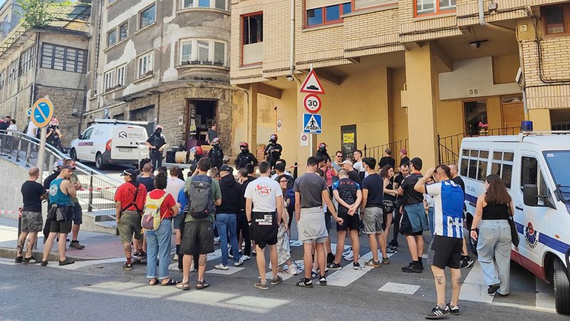 Eibarko Gaztetxiaren hustuketa egiten dihardute, epaitegiaren aginduz