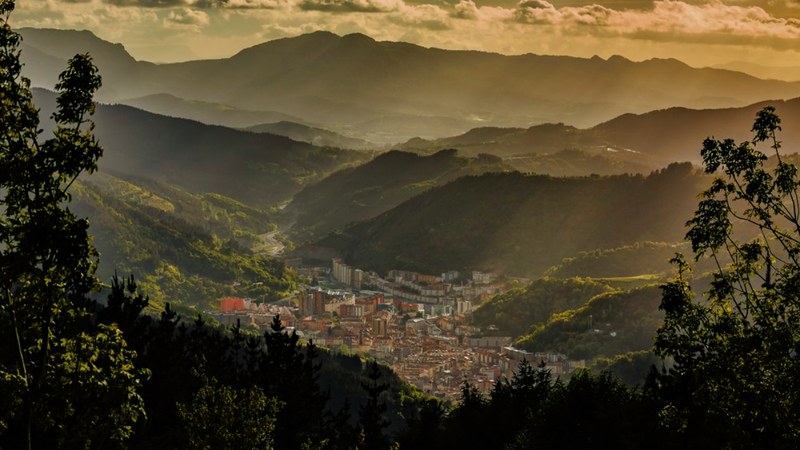 Eibarko HAPO berria idazteko lizitazioa onartu du Udalak
