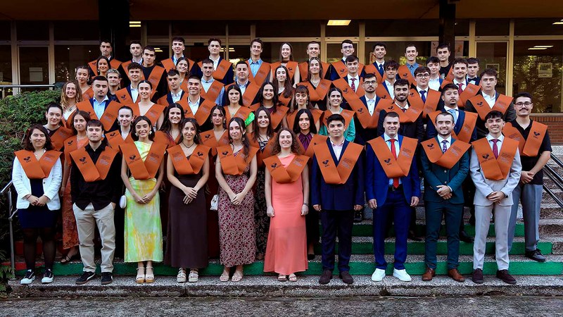 Eibarko Ingeniaritza Eskolako graduazio ekitaldia ospatu dute