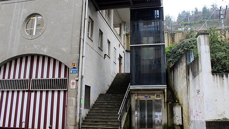 Eibarko Jabetzaren Erregistroaren bulegoa Barakaldo kalera eraman dute