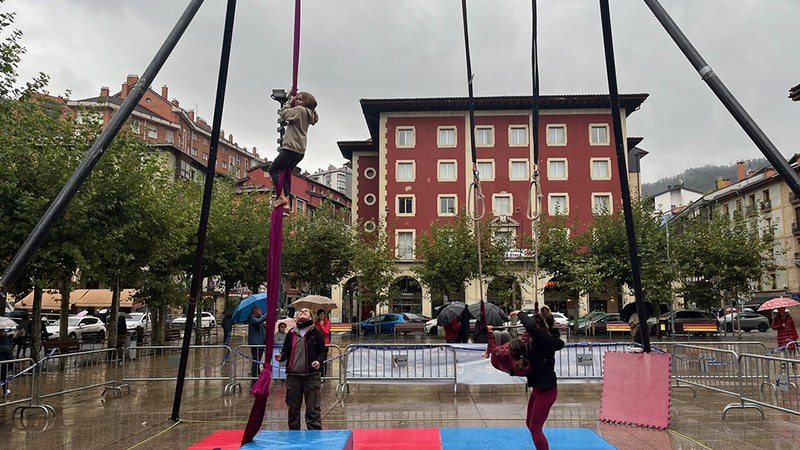 Eibarko Klub Deportiboaren eskutik Untzagan egindako abentura parkea oso arrakastasua izan da