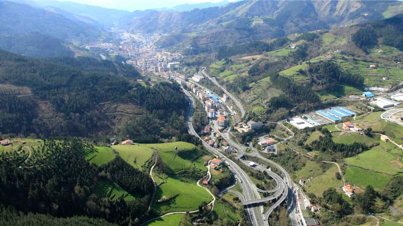 Eibarko Kontsumitzaileen Informaziorako Udal Bulegoa Errebal Plazako lokal batera lekualdatu dute