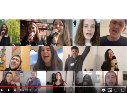 Eibarko Koro Gazteak bat egin du #GuEtxeanGeratzenGara ekimenarekin (BIDEOA)