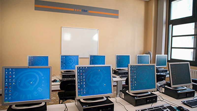 Eibarko KZguneak prest dauka martxorako ikastaroen eskaintza