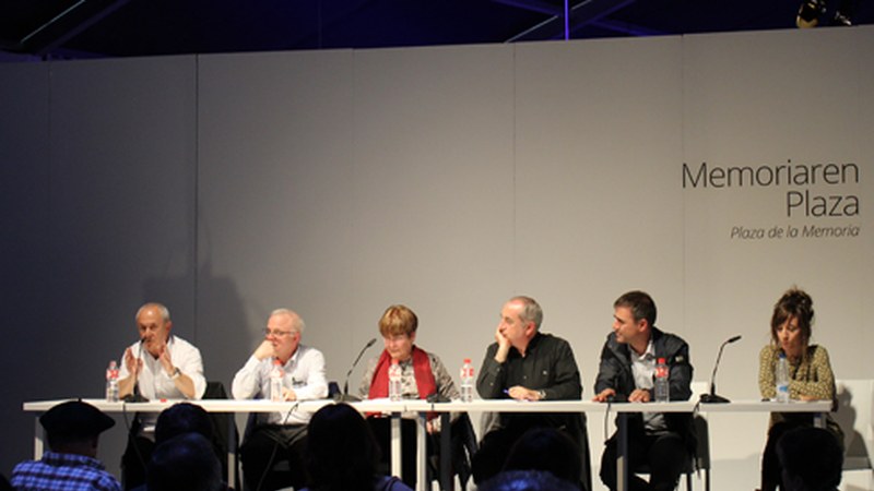 Eibarko memoria historikoari buruz jardungo du gaur Jesus Gutierrezek