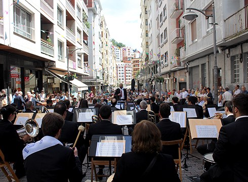 Eibarko Musika Bandak gaur gauean agurtuko du kurtsoa, Big Band kontzertuarekin