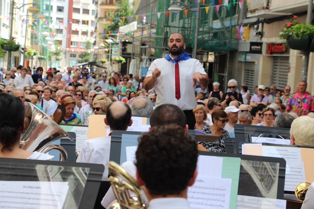 Eibarko Musika Bandak musika eramango du domekan herriko zaharren egoitzetara