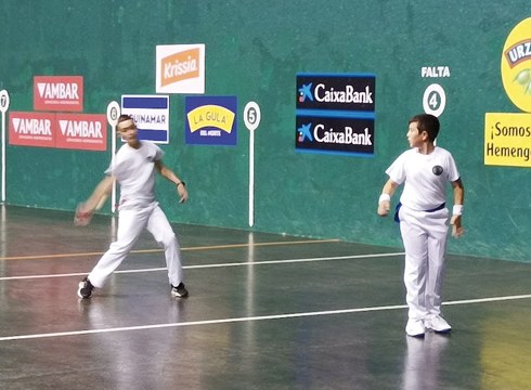 Eibarko Pilota Eskolak palako zortzi jokalari federatu izango ditu denboraldi berrian