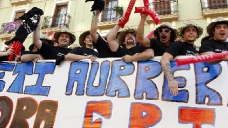 Eibarko rugbi taldeak ederto ospatu zuen mailaz igotzea