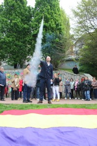 Eibarko sozialistek Espainiako II. Errepublikaren aldarrikapenaren 95. urteurrena ospatu dute