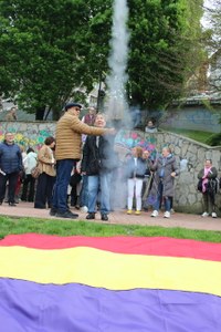 Eibarko sozialistek Espainiako II. Errepublikaren aldarrikapenaren 95. urteurrena ospatu dute