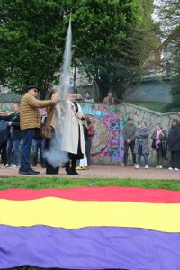 Eibarko sozialistek Espainiako II. Errepublikaren aldarrikapenaren 95. urteurrena ospatu dute