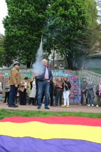 Eibarko sozialistek Espainiako II. Errepublikaren aldarrikapenaren 95. urteurrena ospatu dute