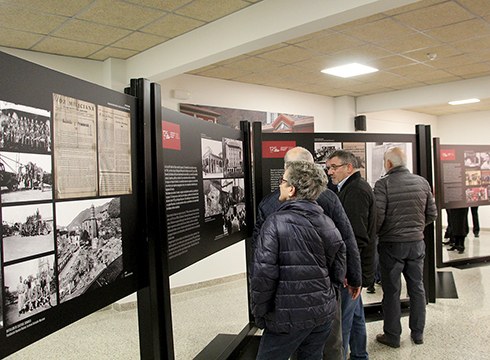 Eibarko sozialisten 125 urteko historia biltzen duen erakusketa zabaldu dute gaur