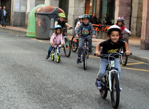 Eibarko Txirrindulari Elkarteak Bizikleta Eguna antolatu du domekarako