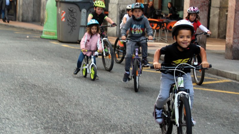 Eibarko Txirrindulari Elkarteak Bizikleta Eguna antolatu du domekarako