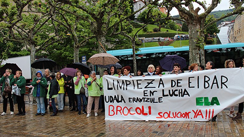 Udal eraikinetako garbitzaileek lan-eskubideen aldeko mobilizazioekin jarraituko dute