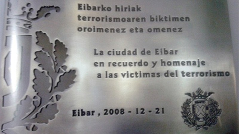 Eibarko Udalak eguaztenean gogoratuko ditu terrorismoaren biktimak