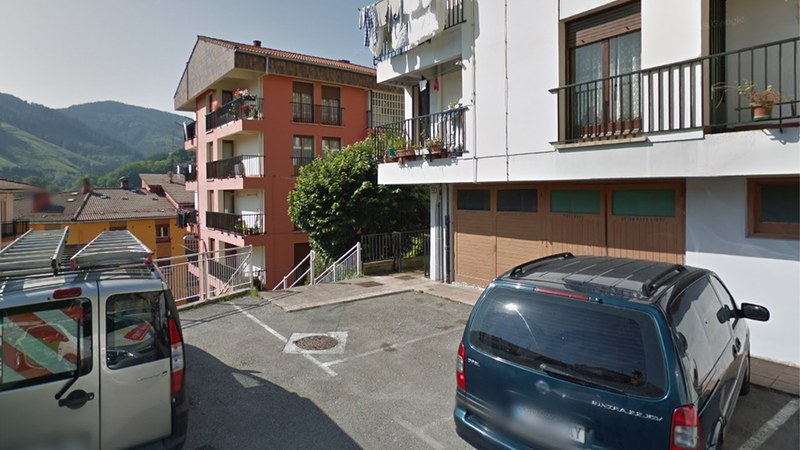 Jardiñetako 29, 31, 33 eta 35 zenbakien irisgarritasuna hobetzeko proiektua martxan jartzeko azken pausoak eman ditu Udalak