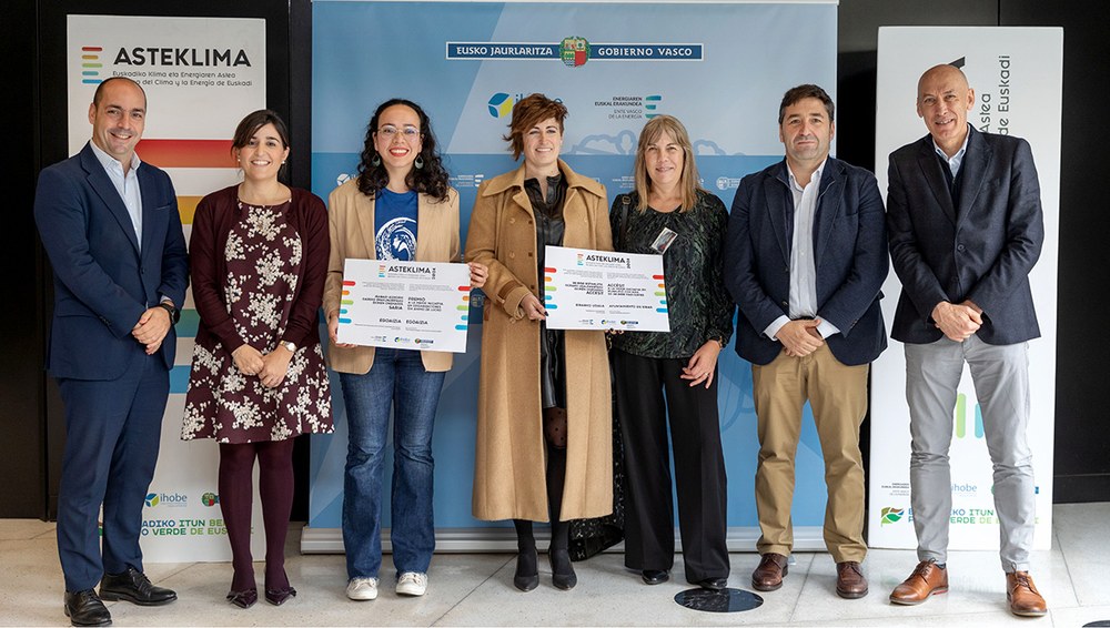 Eibarko Udalak, Juan San Martin Udal Liburutegiak eta Egoaizia GGKEak Asteklima 2024 saria jaso dute, bakoitzari dagokion kategorian
