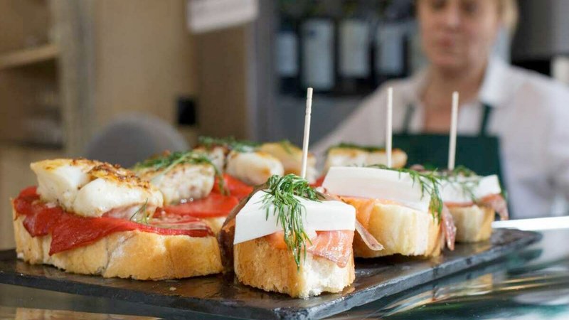 Eibarko Udalak ostalaritzako enplegu programa berri bat jarri du martxan