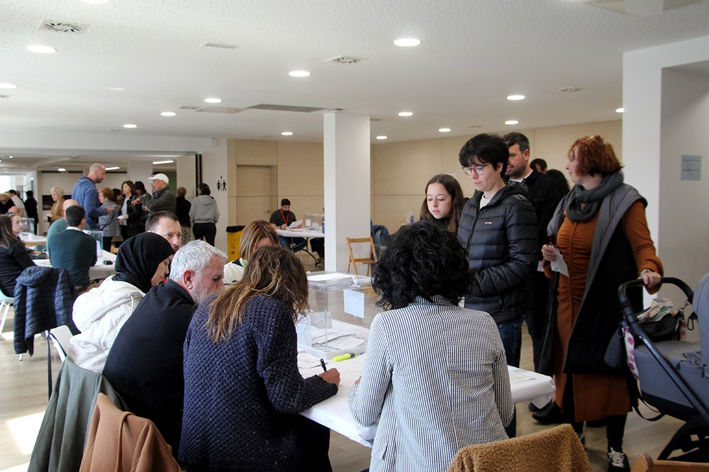 Eibarren 18:00ak arteko parte-hartzea 53,32%koa izan da