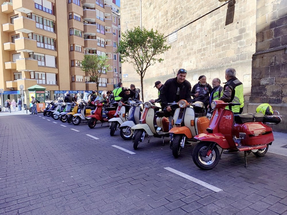Eibarren egindako motorrek hartuko dituzte kaleak, asteburuan ospatuko den Lambretta Eibar XIX. Topaketaren eskutik