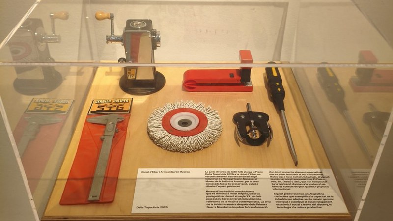 Eibarren fabrikatutako sei pieza ikusgai dira Bartzelonako Disseny Hub Museoan