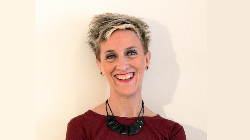 Eibarren izango da bihar Yolanda Arrieta idazlea, "Etxe bat norberarena" liburuarekin