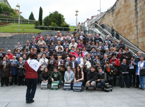 Eibarren Kaleetan Kantuz jaia zapatuan